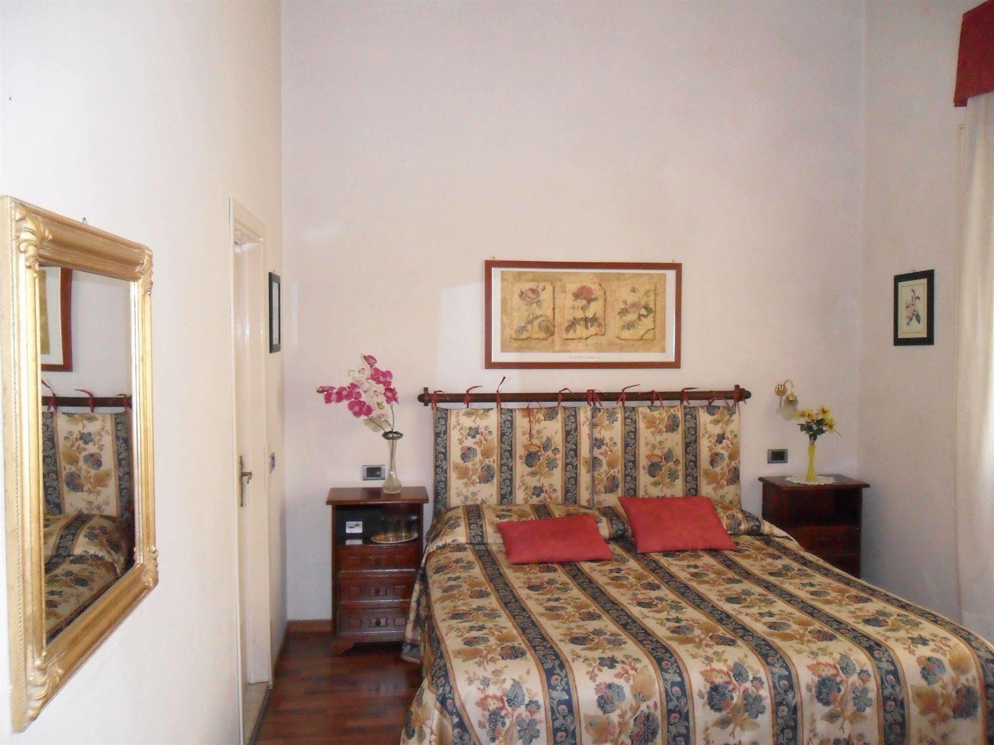 Piccolo Hotel Nel Centro Storico Di Firenze Florence Exterior photo